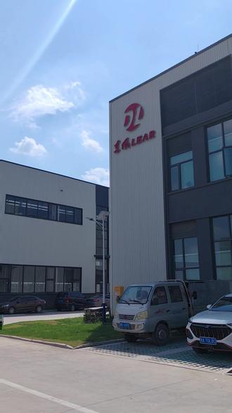 东风李尔武汉工厂今年前8月营收两位数增长,新产品1个月内就能实现量