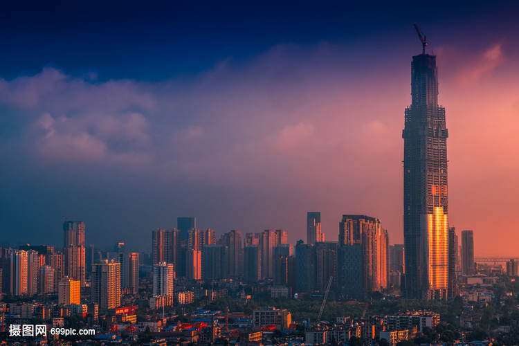 黄昏下的武汉城市风光