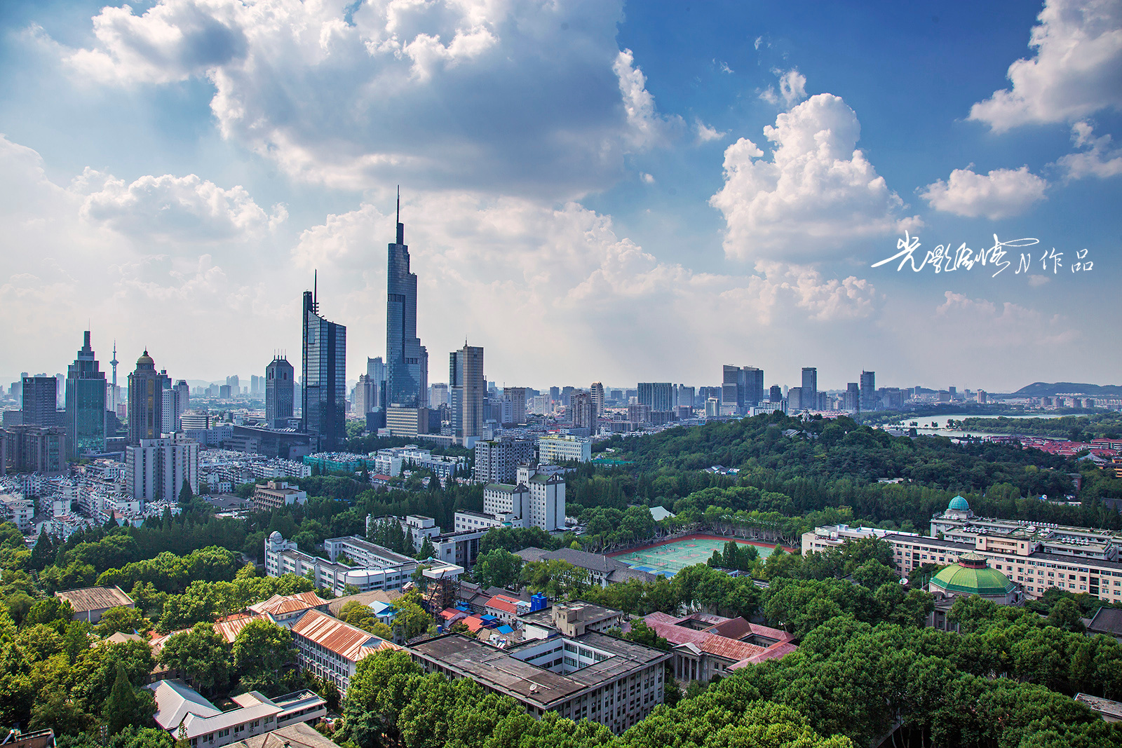 2018,美丽南京。 南京的夏天,烈日下感觉蓝天白云都要晒化了